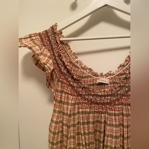 Doen plaid nightgown with smocking